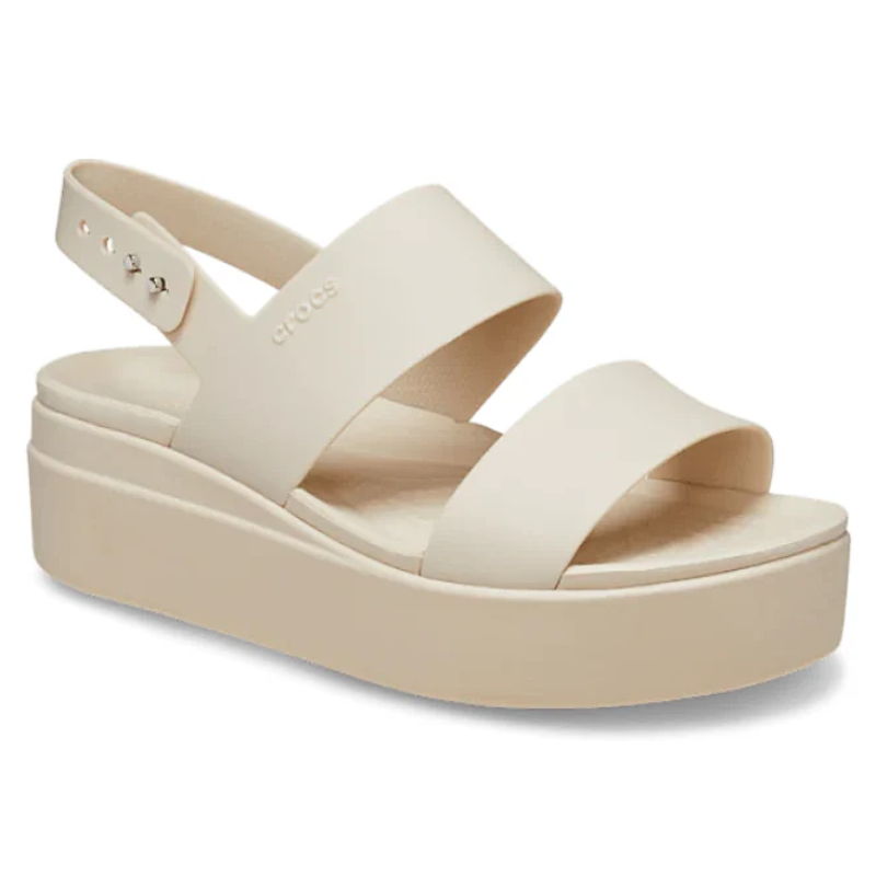CROCS  Brooklyn Low Wedge - Sandstone