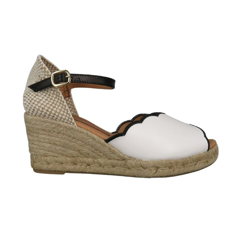 MARIA VICTORIA Mestizo - White/Black