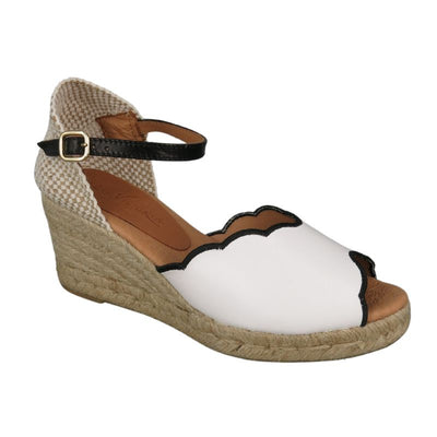 MARIA VICTORIA Mestizo - White/Black